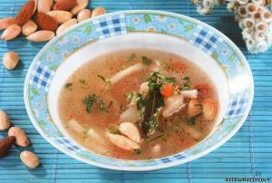 Рыбный суп с миндалем
